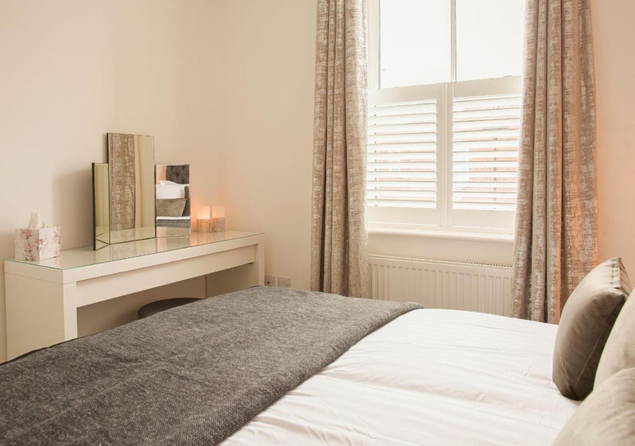Vila Stunning 2 Bed With Private Patio And Free Parking Cheltenham Exteriér fotografie
