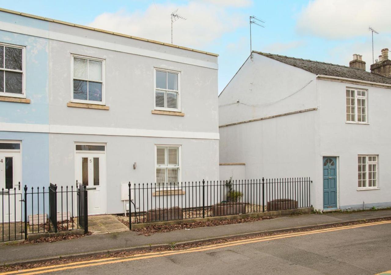 Vila Stunning 2 Bed With Private Patio And Free Parking Cheltenham Exteriér fotografie