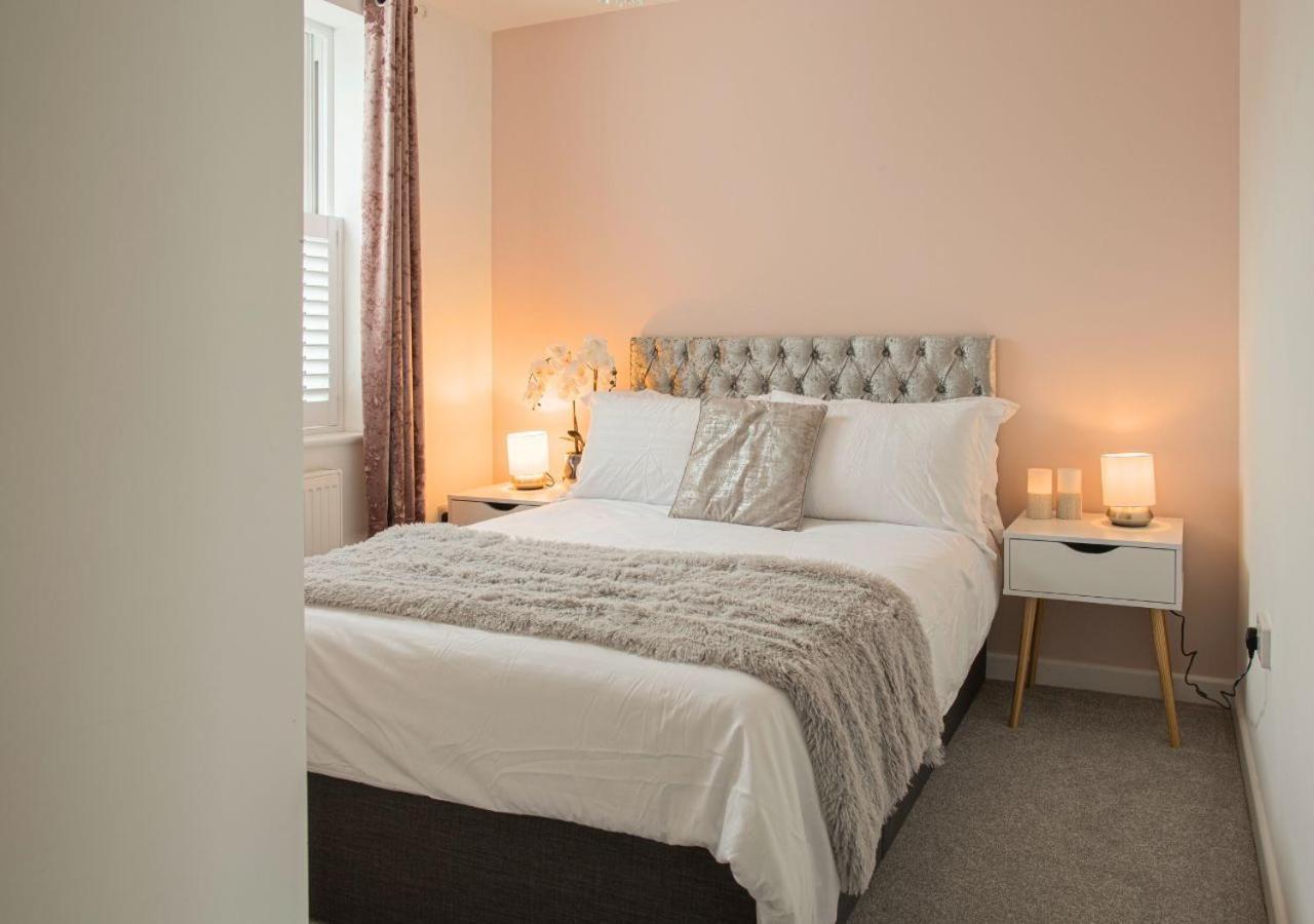 Vila Stunning 2 Bed With Private Patio And Free Parking Cheltenham Exteriér fotografie