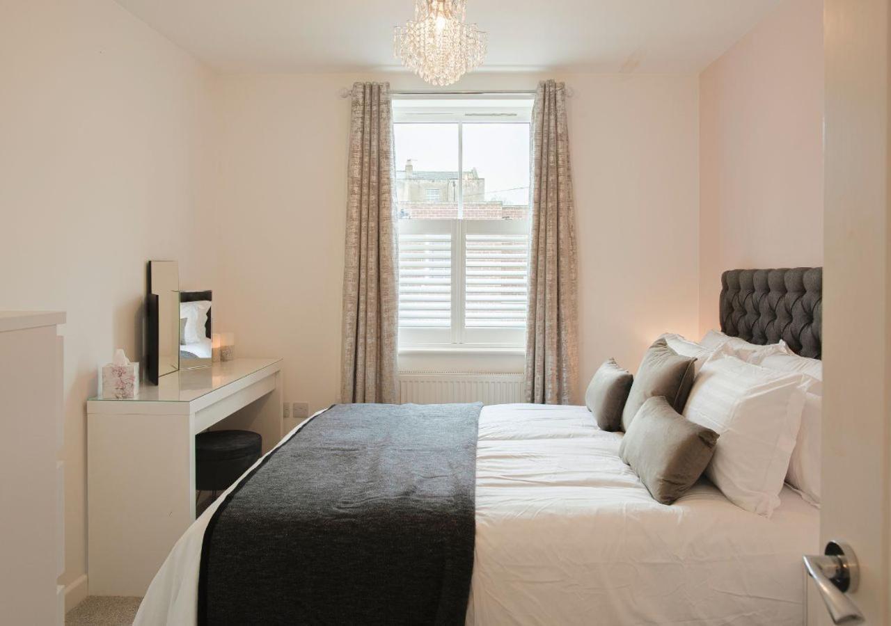Vila Stunning 2 Bed With Private Patio And Free Parking Cheltenham Exteriér fotografie